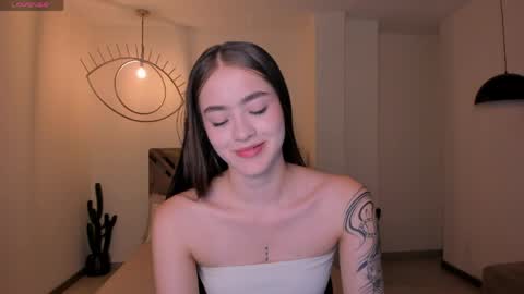  Maia  online show from April 9, 2026, 5:29 pm