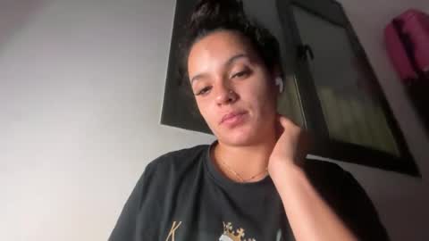 Maia  online show from June 25, 2026, 11:53 pm