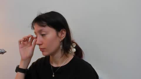 maibys online show from November 2, 2025, 4:04 am