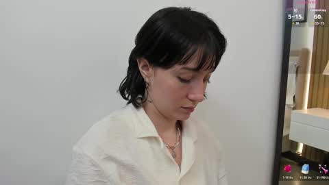 maibys online show from November 29, 2025, 3:42 am