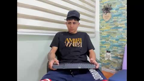 maicoll_hard02 online show from November 14, 2025, 11:31 am