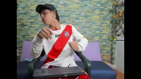 maicoll_hard02 online show from November 22, 2025, 11:20 am