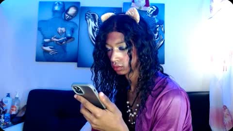 Snapshot of maidi_hot chatting on February 6, 2025, 3:31 pm Bella Maidi online show from February 6, 2025, 3:31 pm