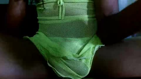 Snapshot of maidi_hot chatting on February 7, 2025, 3:30 pm Bella Maidi online show from February 7, 2025, 3:30 pm