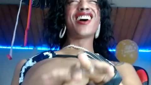 Bella Maidi online show from April 23, 2026, 1:35 pm