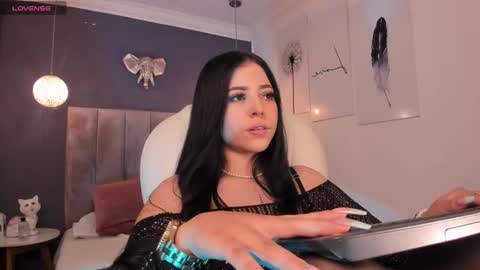 Snapshot of maiiitee_ chatting on December 7, 2024, 4:25 pm Mait online show from December 7, 2024, 4:25 pm