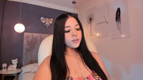 Snapshot of maiiitee_ chatting on December 14, 2024, 8:18 pm Mait online show from December 14, 2024, 8:18 pm