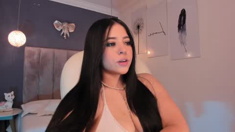 Snapshot of maiiitee_ chatting on December 15, 2024, 3:20 pm Mait online show from December 15, 2024, 3:20 pm