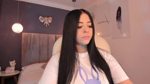Snapshot of maiiitee_ chatting on January 17, 2025, 2:39 pm Mait online show from January 17, 2025, 2:39 pm