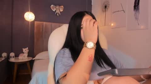 Snapshot of maiiitee_ chatting on January 18, 2025, 6:53 pm Mait online show from January 18, 2025, 6:53 pm