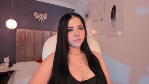Snapshot of maiiitee_ chatting on January 23, 2025, 2:17 pm Mait online show from January 23, 2025, 2:17 pm