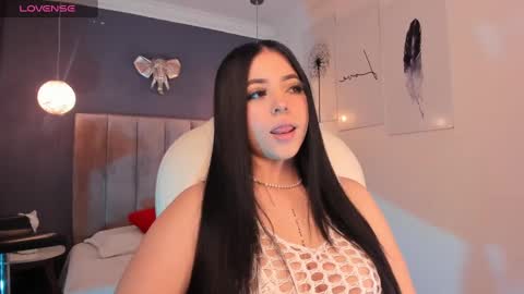 Snapshot of maiiitee_ chatting on February 11, 2025, 2:24 pm Mait online show from February 11, 2025, 2:24 pm