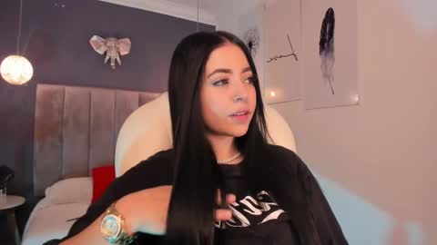 Snapshot of maiiitee_ chatting on March 2, 2025, 3:48 pm Mait online show from March 2, 2025, 3:48 pm