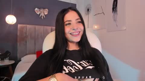 Snapshot of maiiitee_ chatting on March 2, 2025, 6:51 pm Mait online show from March 2, 2025, 6:51 pm
