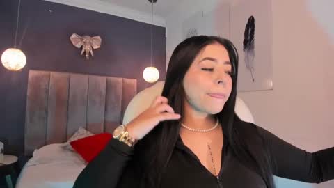 Snapshot of maiiitee_ chatting on March 5, 2025, 1:06 pm Mait online show from March 5, 2025, 1:06 pm