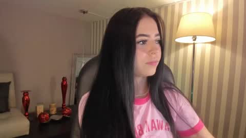 Snapshot of maiiitee_ chatting on September 28, 2025, 3:17 pm Mait online show from September 28, 2025, 3:17 pm