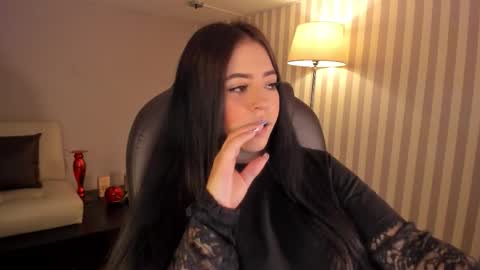 Snapshot of maiiitee_ chatting on October 11, 2025, 3:32 pm Mait online show from October 11, 2025, 3:32 pm