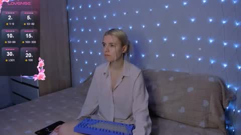 Your kitty online show from September 30, 2025, 3:28 pm