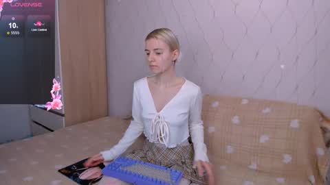 Your kitty online show from February 24, 2026, 2:42 am