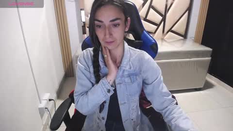 Maily online show from November 24, 2025, 2:55 am