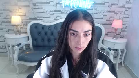 Maily online show from January 18, 2026, 1:04 pm