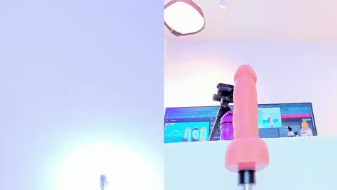 Maily  online show from February 17, 2026, 8:15 pm