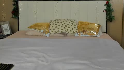 Snapshot of mailymilf chatting on January 19, 2025, 4:25 pm Sofi online show from January 19, 2025, 4:25 pm