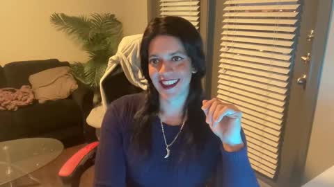 Snapshot of maira83cd chatting on January 9, 2025, 11:56 pm Maira online show from January 9, 2025, 11:56 pm