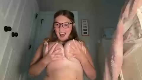 maisystellaxx online show from July 28, 2026, 1:23 am