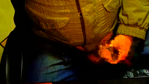 Snapshot of maitai42 chatting on July 4, 2026, 1:12 am Maitai42 online show from July 4, 2026, 1:12 am