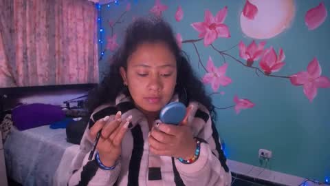 Snapshot of maite_loves chatting on January 18, 2025, 11:43 am Maite online show from January 18, 2025, 11:43 am