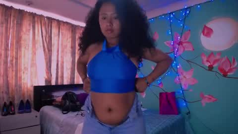 Snapshot of maite_loves chatting on February 12, 2025, 8:18 pm Maite online show from February 12, 2025, 8:18 pm