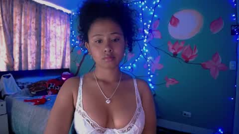 Snapshot of maite_loves chatting on February 22, 2025, 1:02 pm Maite online show from February 22, 2025, 1:02 pm
