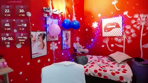Snapshot of maite_loves chatting on October 7, 2025, 11:18 am Maite online show from October 7, 2025, 11:18 am