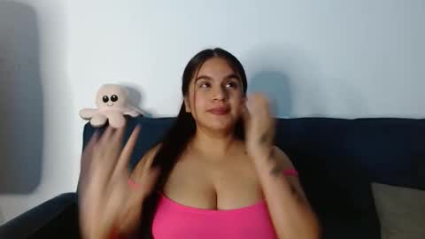 maite online show from April 17, 2026, 2:36 am