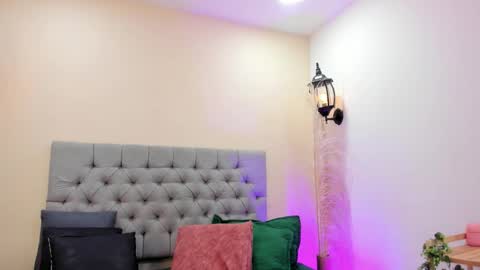 maite_smith69 online show from February 24, 2026, 1:31 pm