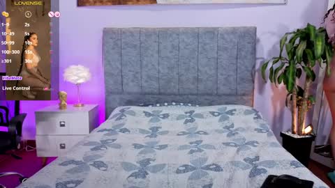 MAITE STONE1 online show from April 10, 2026, 3:45 am