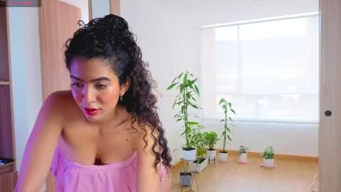   Lauu online show from June 2, 2026, 6:32 pm