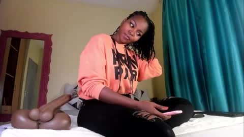 maiya_miaw online show from February 14, 2025, 9:34 am