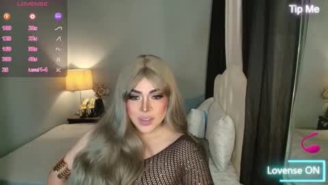 Snapshot of majestydannaxx chatting on November 21, 2025, 6:23 am majestydannaxx online show from November 21, 2025, 6:23 am