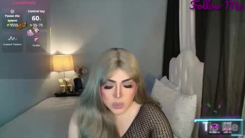 Snapshot of majestydannaxx chatting on December 2, 2025, 3:56 am majestydannaxx online show from December 2, 2025, 3:56 am