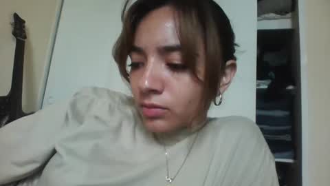 majo_gomezz online show from October 23, 2025, 7:45 pm