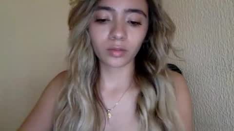 majo_gomezz online show from March 12, 2026, 9:43 pm