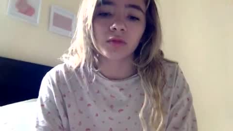 majo_gomezz online show from March 21, 2026, 5:49 pm