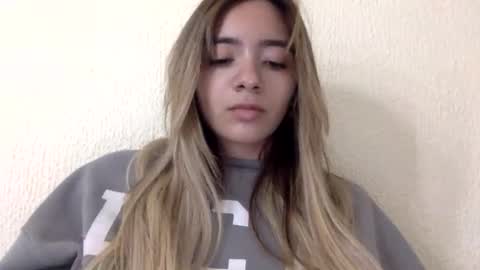 Snapshot of majo_gomezz chatting on May 6, 2026, 12:08 am majo_gomezz online show from May 6, 2026, 12:08 am