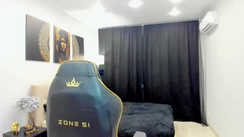 Chloe online show from May 18, 2026, 4:07 am