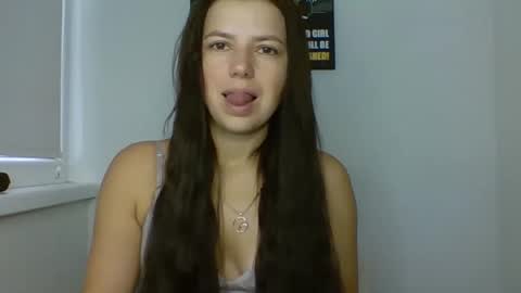 make_mesmile online show from September 26, 2025, 6:17 am