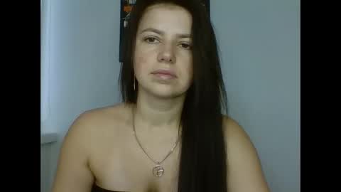 make_mesmile online show from November 29, 2025, 7:44 am