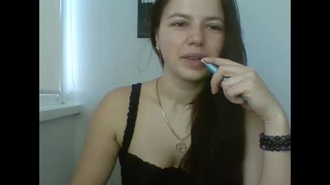 make_mesmile online show from March 1, 2026, 7:54 am