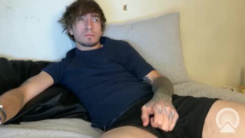 Snapshot of makeithott chatting on December 15, 2024, 11:12 am makeithott online show from December 15, 2024, 11:12 am